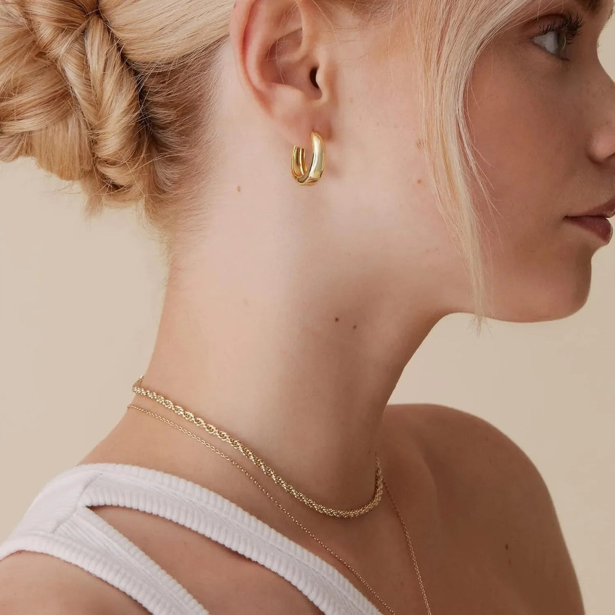 14K Gold Plated Sterling Silver Post Small Chunky Hoops Earrings | Thick Lightweight Gold Hoop Earrings for Women Retro style Sans anicroche