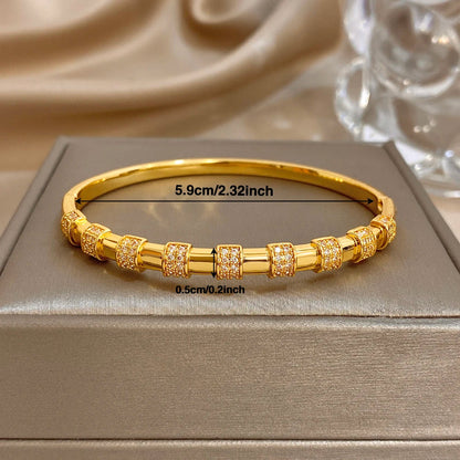 Elegant Diamond-encrusted Bone Bamboo Joint Shape Cuff Bracelet For Women Classic Plated Gold Shiny Temperament Jewelry Set Sans anicroche