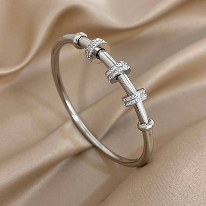 Elegant Diamond-encrusted Bone Bamboo Joint Shape Cuff Bracelet For Women Classic Plated Gold Shiny Temperament Jewelry Set Sans anicroche